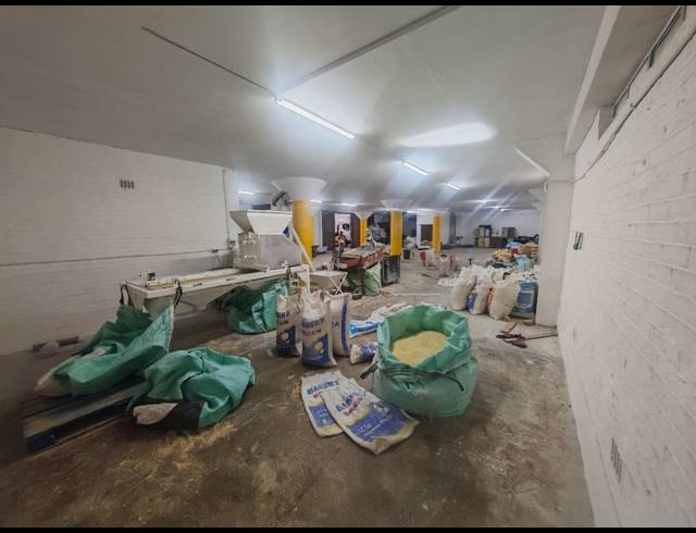 2,289M² WAREHOUSE FOR SALE IN OPHIRTON